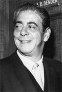 Robert Strauss
