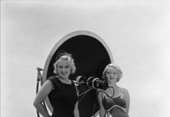 Beach Beauties: Joan Blondell, Bette Davis, Gloria Grahame, Cyd Charisse